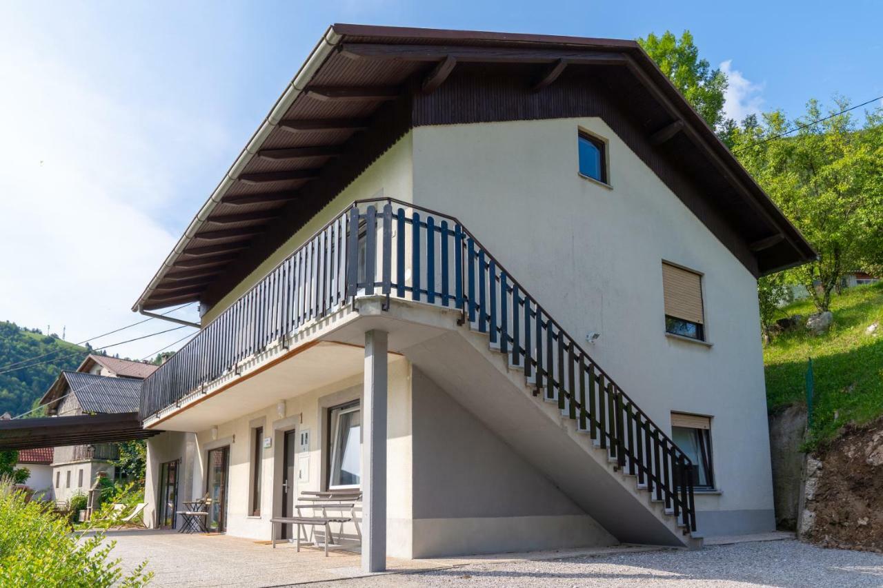 The Foxhouse Hotell Tolmin Eksteriør bilde